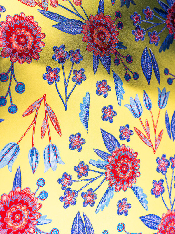 Poliuretano metallizzato stampato al metro motivo "Ricamo floreale multicolor" | Agile Print